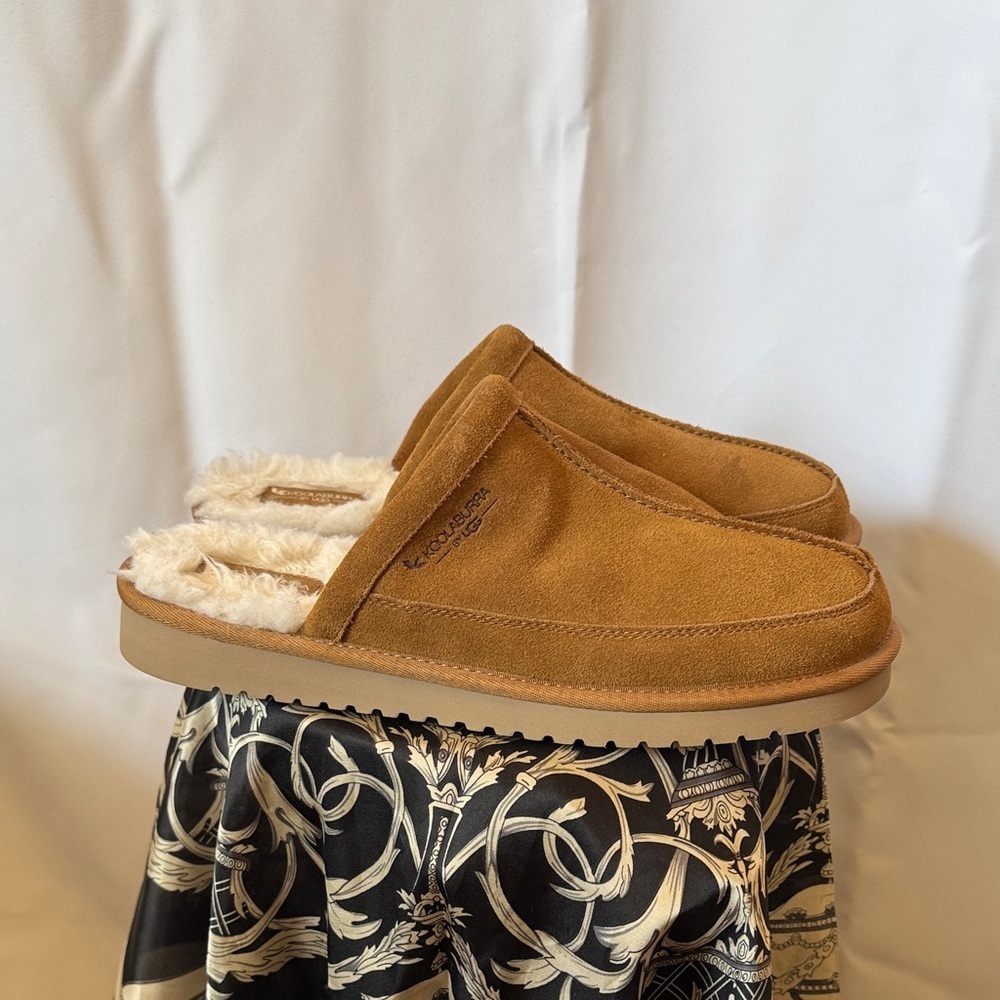 Koolaburra by UGG Men's Tan Suede Loafers - Picture 5 of 16
